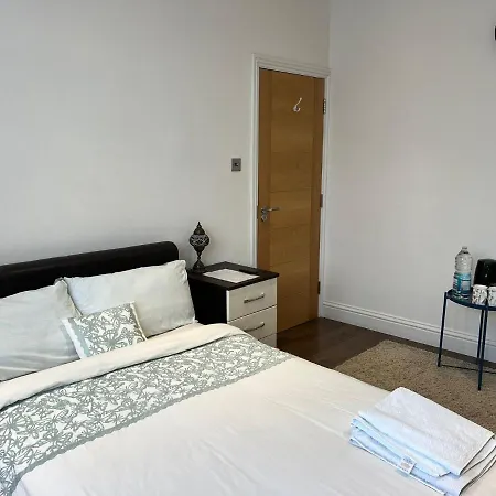 Deluxe Homestay Near Tottenham Hotspur Stadium London Exterior photo