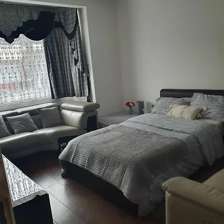 Deluxe Homestay Near Tottenham Hotspur Stadium London Room photo