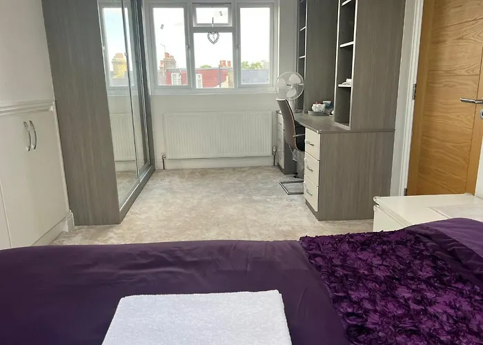 Deluxe Homestay near Tottenham Hotspur Stadium